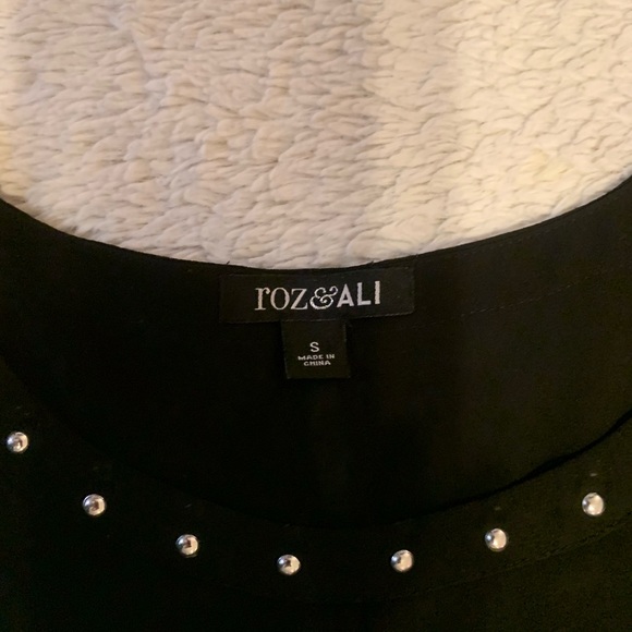 Black studded top - Picture 3 of 3